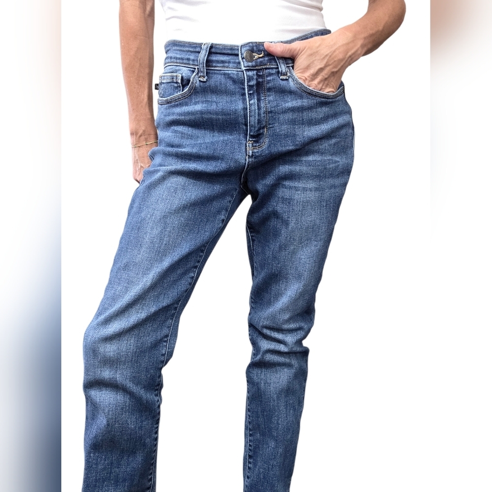 Judy Blue High Rise Straight Leg Stretch Jeans Medium Wash 7/28 - Picture 2 of 8